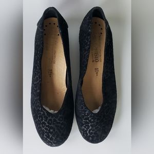 Mephisto Women's Black Suede Animal Print Black on Black Slip On Shoe Si…